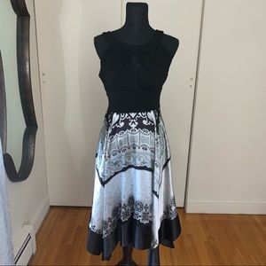 Sleeveless Black Formal Dress With W&B Pattern